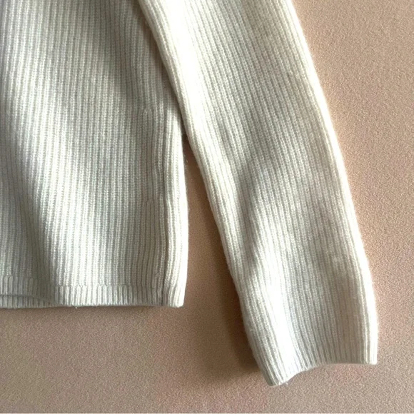 Quince Mongolian Cashmere Fisherman Crewneck Sweater Ivory size M Timeless Soft - Picture 16 of 16